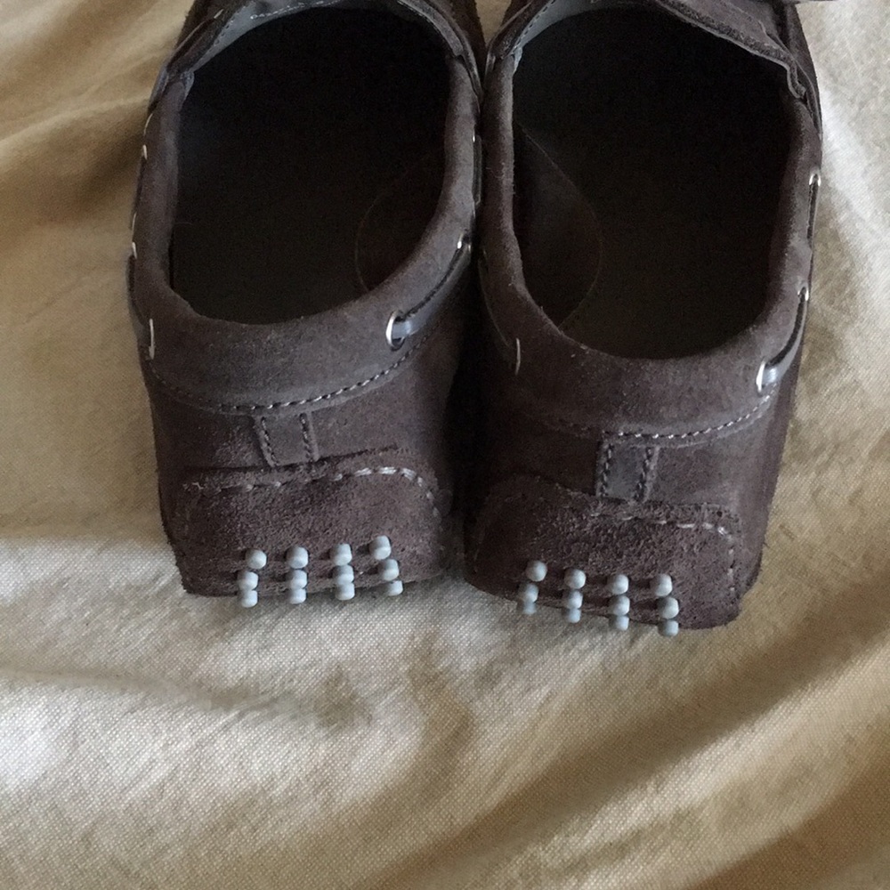 Cole Haan shoes. Dark taupe suede driving shoes. Gray leather tassels. Size 9.5 - Picture 3 of 6